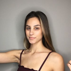 Meet your Posher, Talia